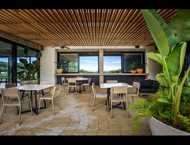 3 BEDROOM TOWNHOUSE FOR SALE IN SHEFFIELD BEACH